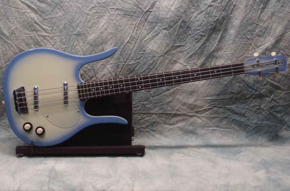 Danelectro Longhorn Bass (1/2) ~ Luthiery Laboratories